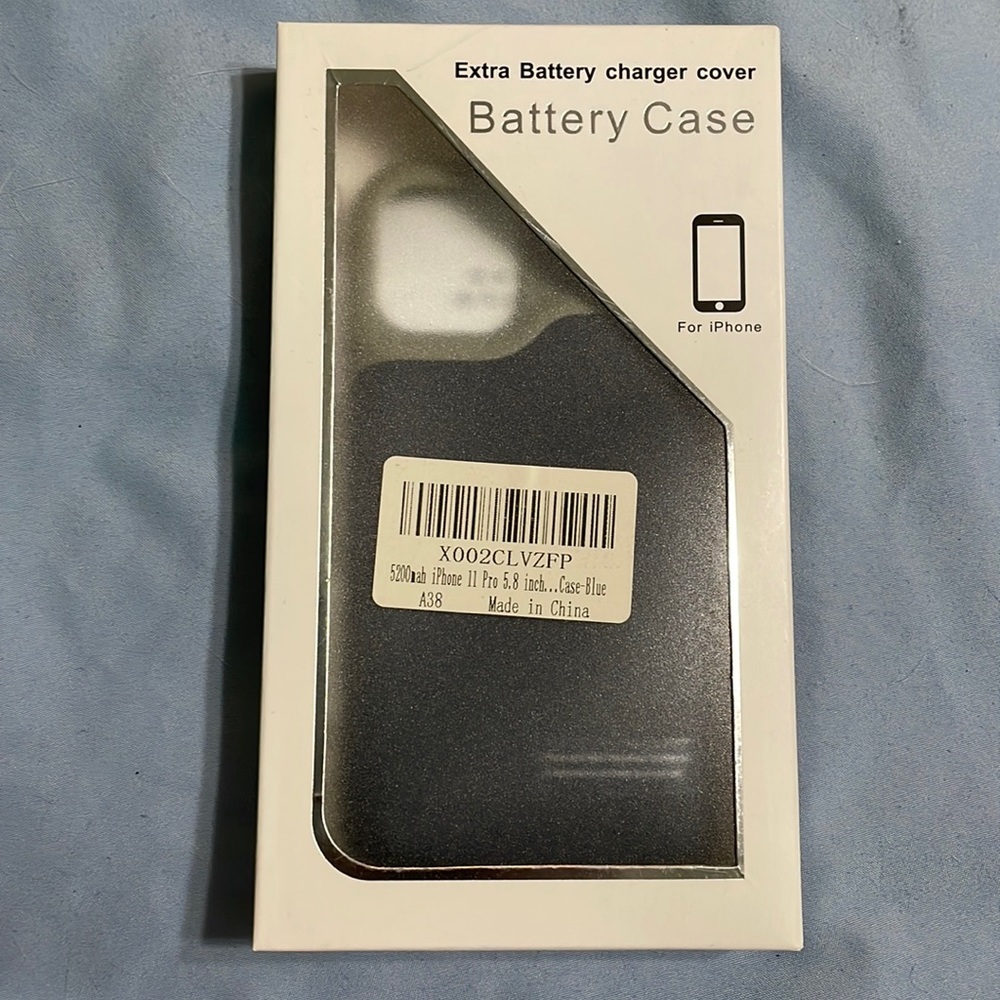 NWT! A38 5200mAh Battery Case for iPhone 11 Pro.